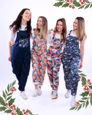 Když se díváme na tuhle čtveřici, máme jasno — radost sluší úplně všem Monterkám. ✨💛 A Vánoce? Ty jsou jako stvořené pro...